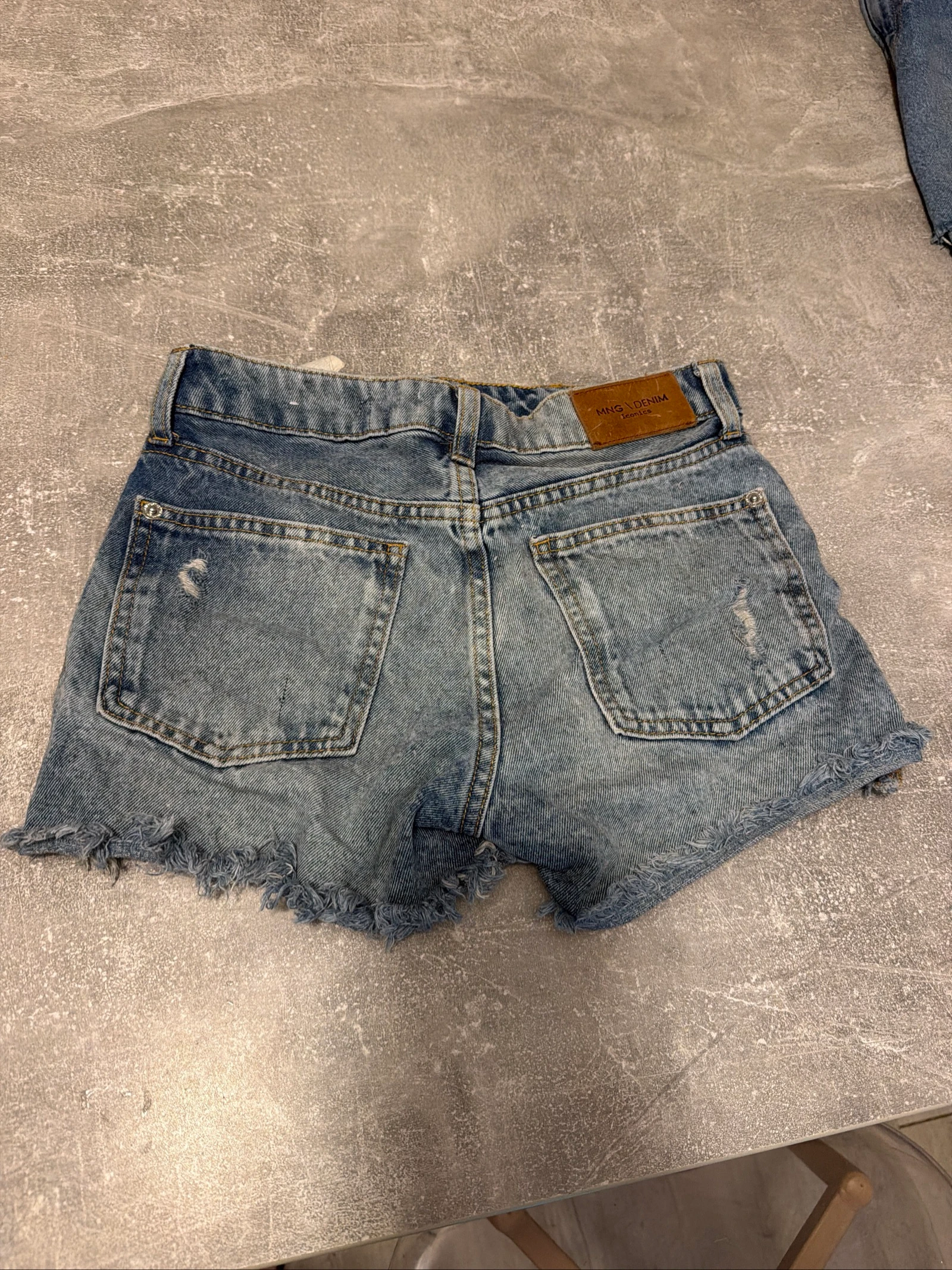 Women's Mango denim mini shorts size 34 in very good condition – photo 4